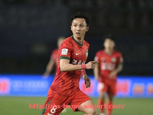 爱体育-世俱杯比赛中球员场上跑动效率排行与技战术执行能力对比